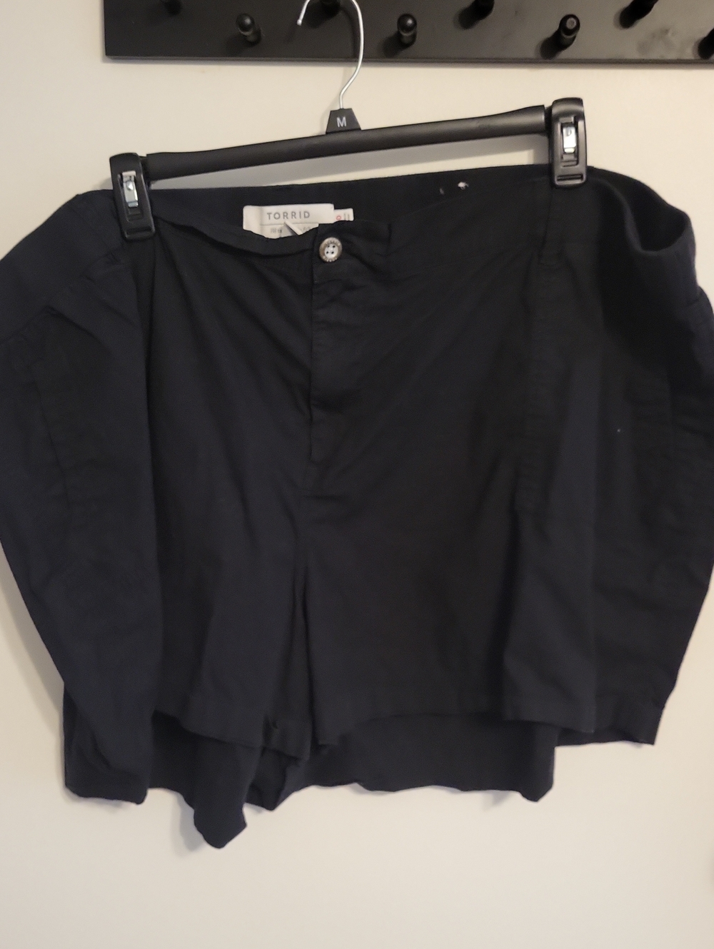 torrid  Size 30 Black High-Waist Tailored Shorts